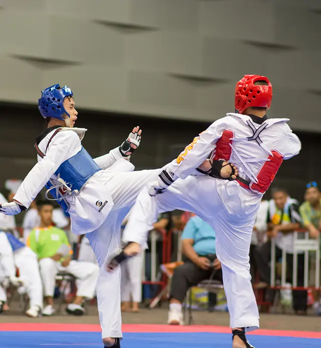 Como amarrar um cinto de Taekwondo?